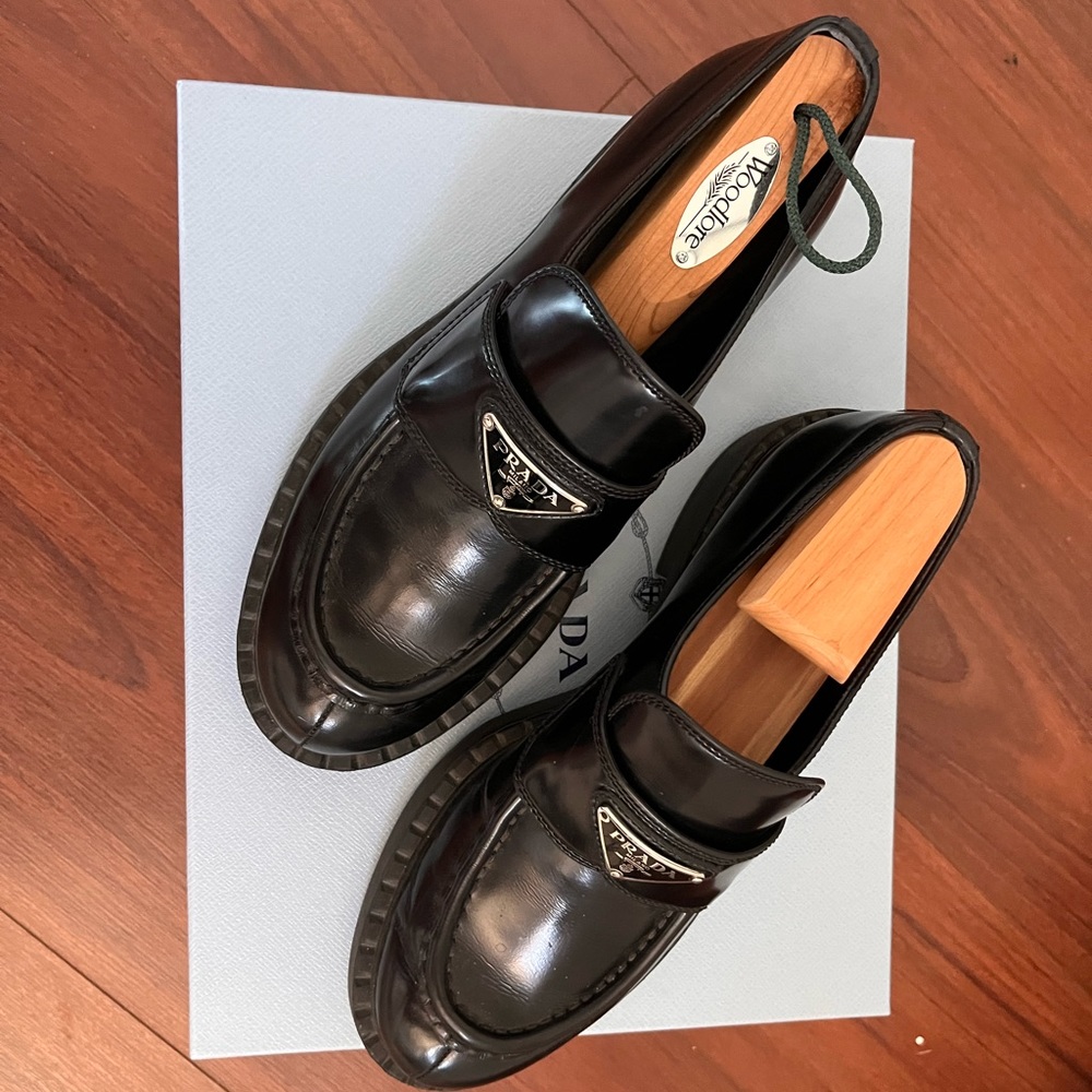 Beautiful black Prada triangle logo loafer